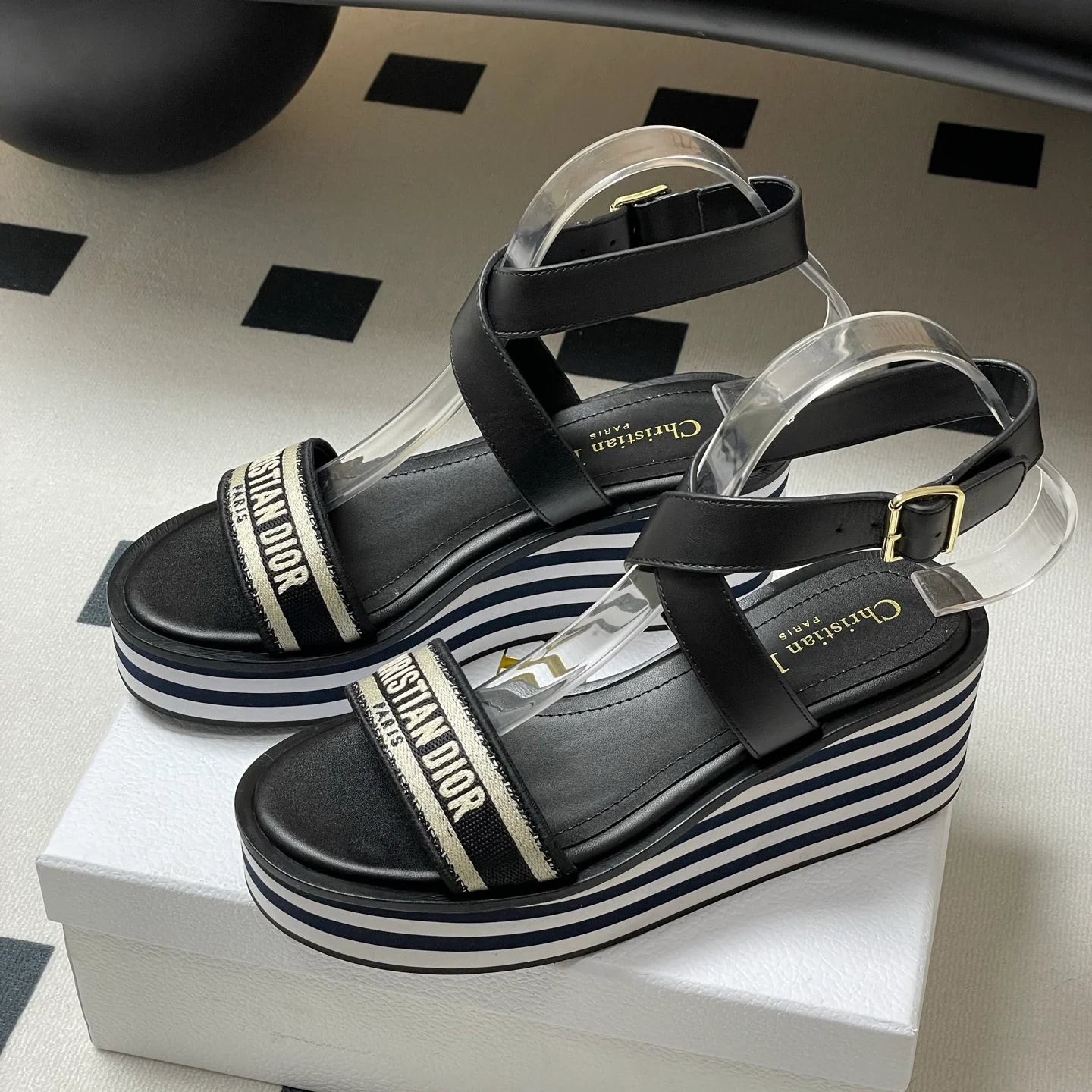 New wedge heel embroidered striped thick soled sandals 1025032132