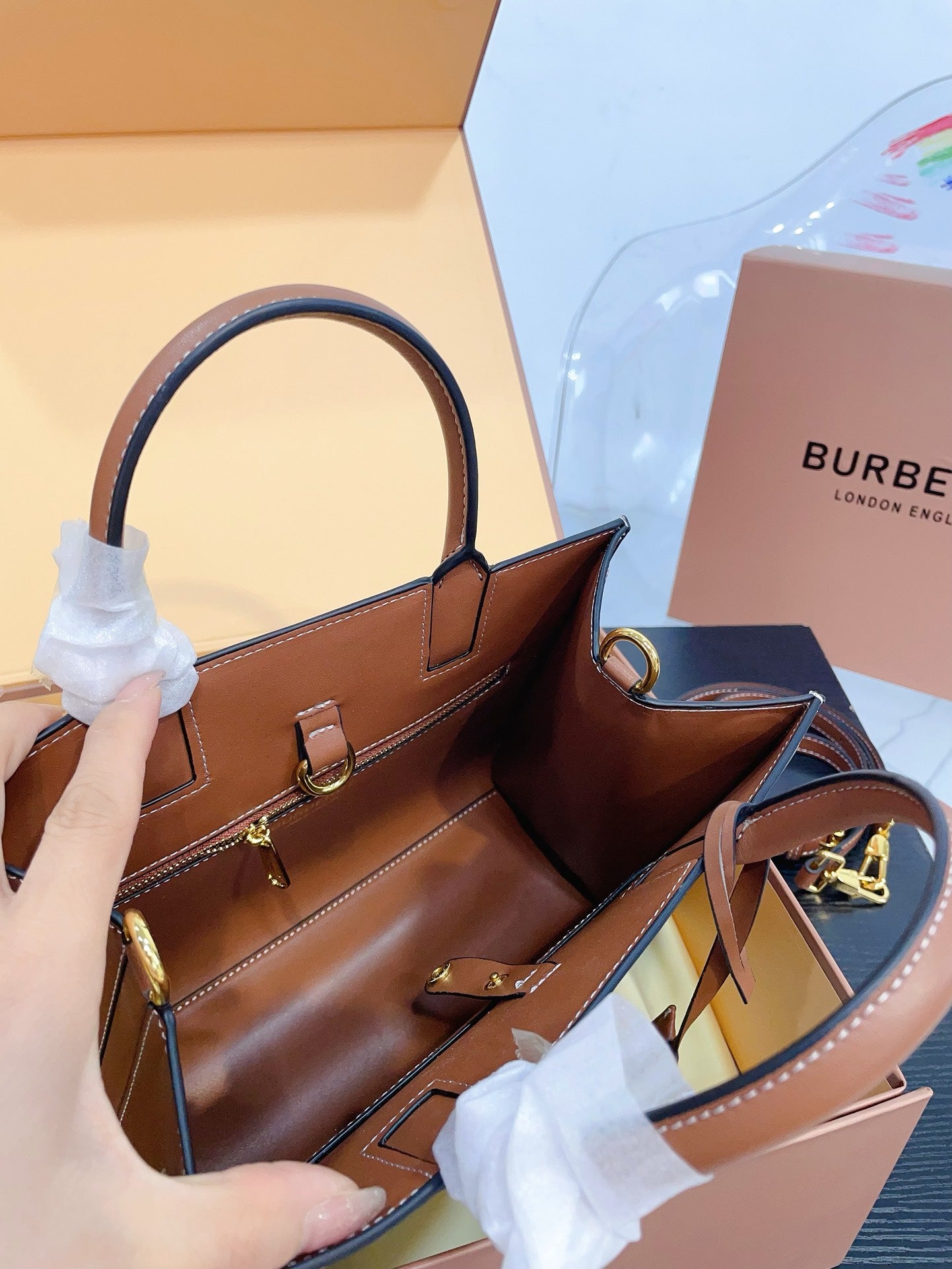 BBR feminine and elegant handbag 0724061203