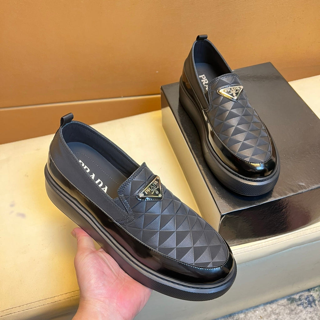 PRD triangle print slip-on sneakers 0724101405