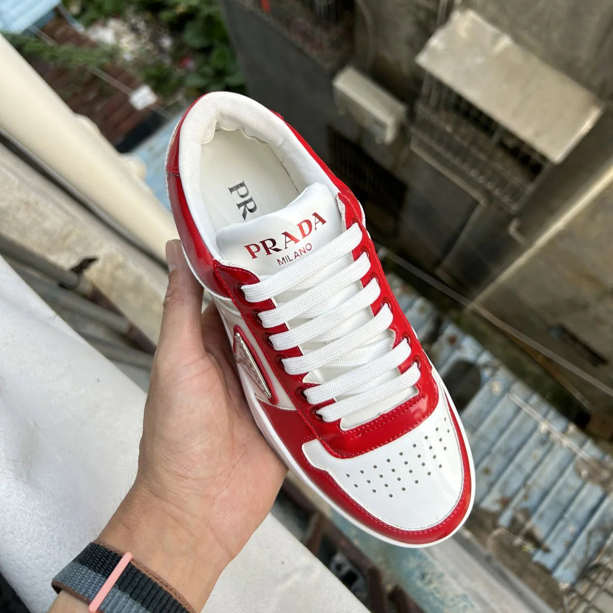 P New Women's Shoes Casual Shoes Triangle Buckle Lace-up Sneakers 1024060508