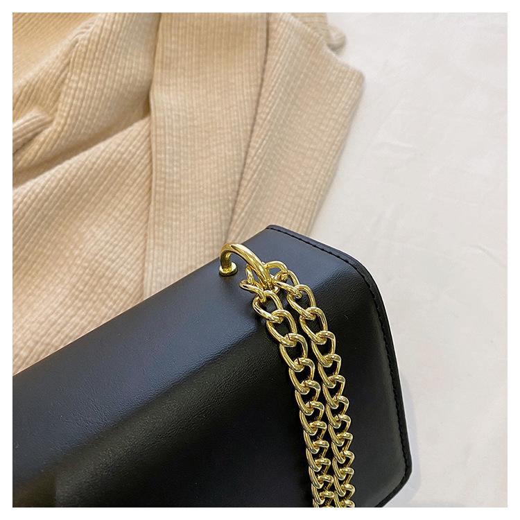 New Fashion Trend Shoulder Messenger Bag All-match Tofu Bag 1024041614