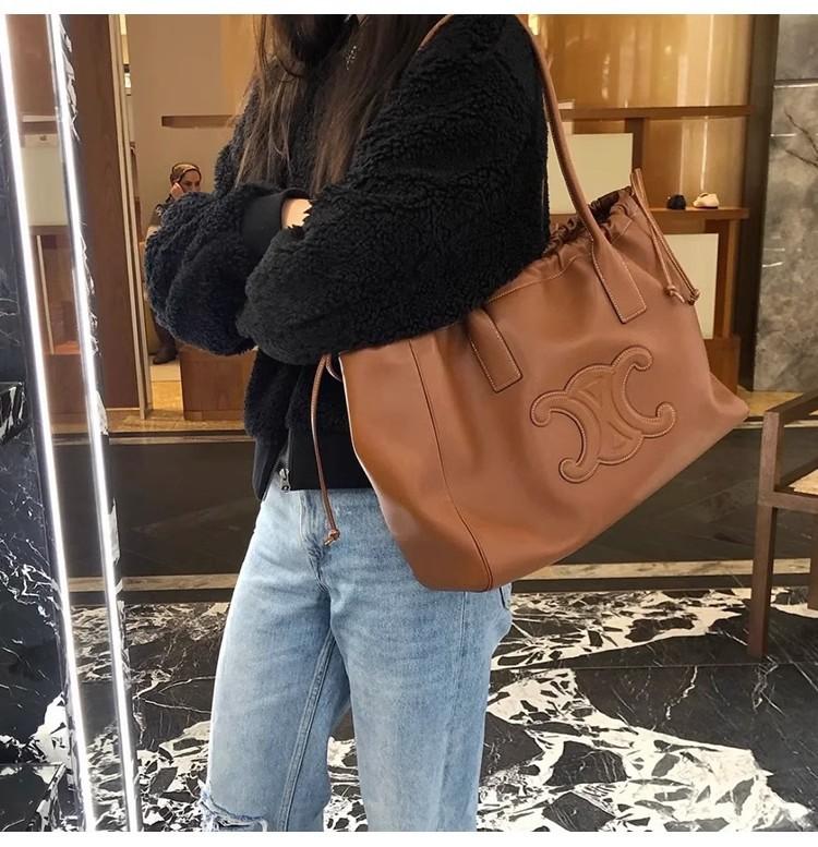 New Fashion All-match Large Capacity Shoulder Bag 1024041129