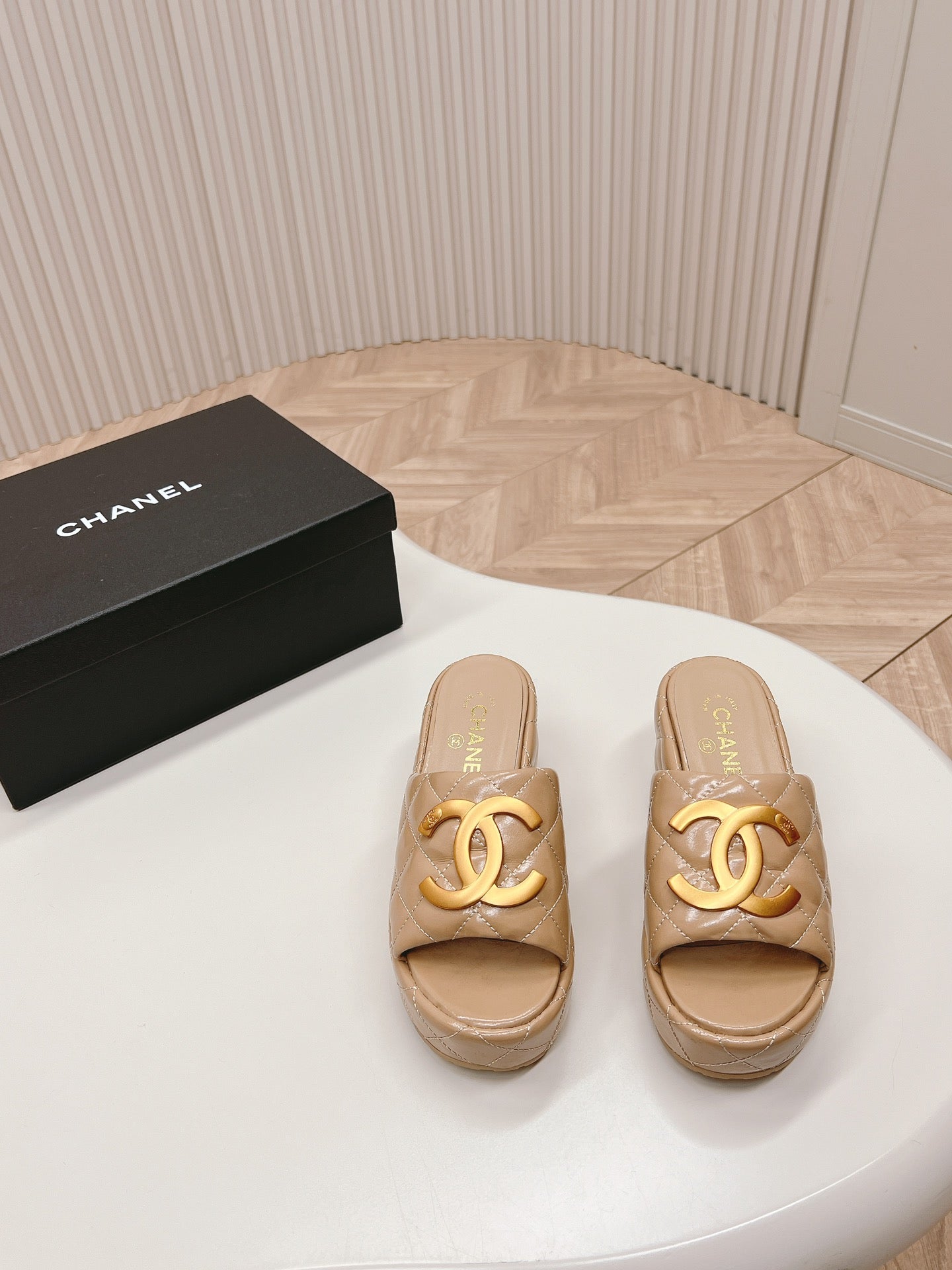 Chane1 top fashion thick-soled rhombus slippers 0724030812