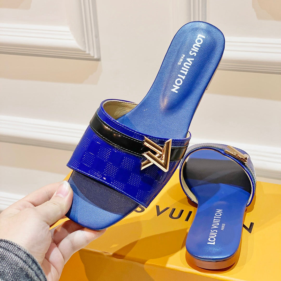 Stylish patent leather flat slippers 1824041113