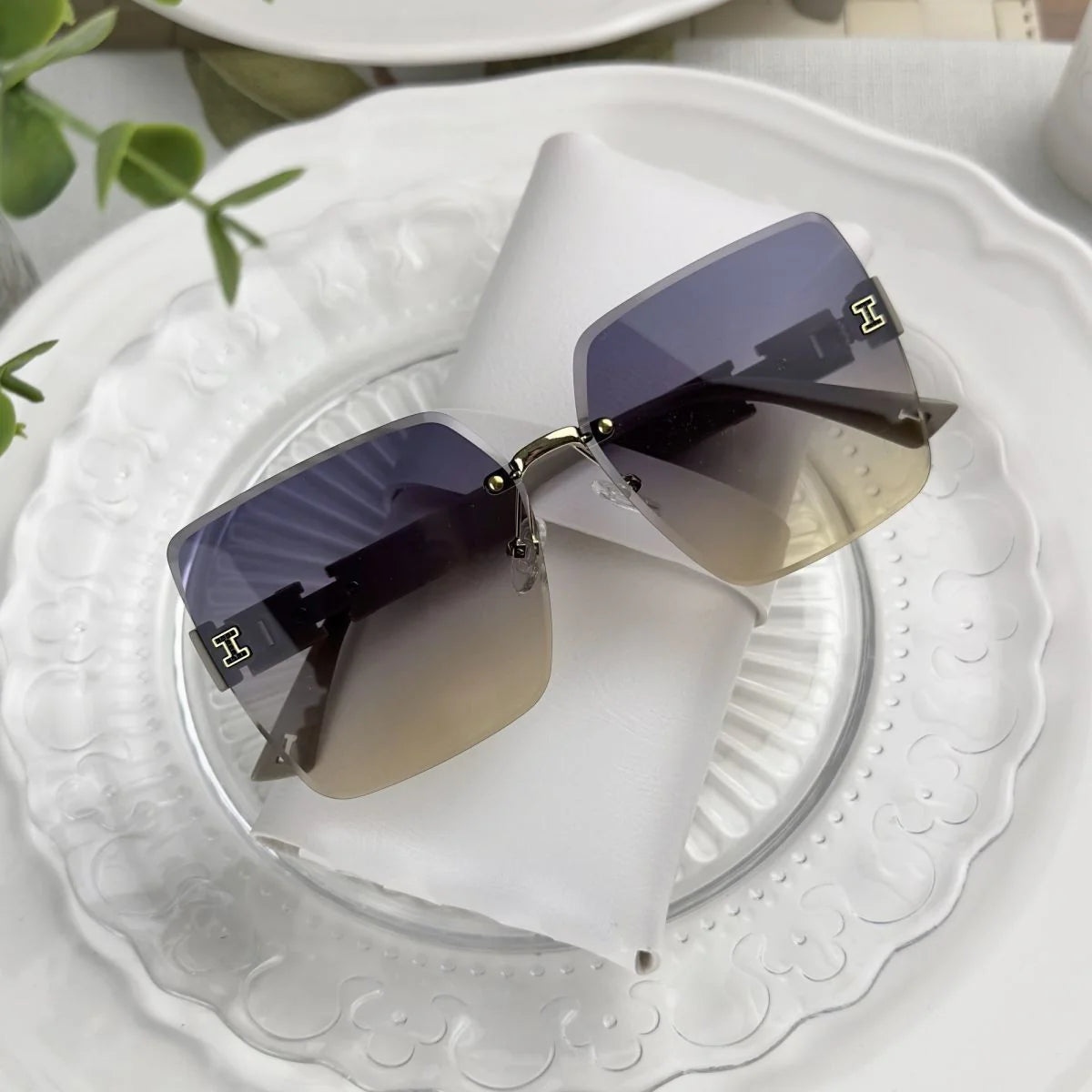 New Sunglasses Women's Frameless Anti-ultraviolet Gradient Two-color Sunglasses 1024062705