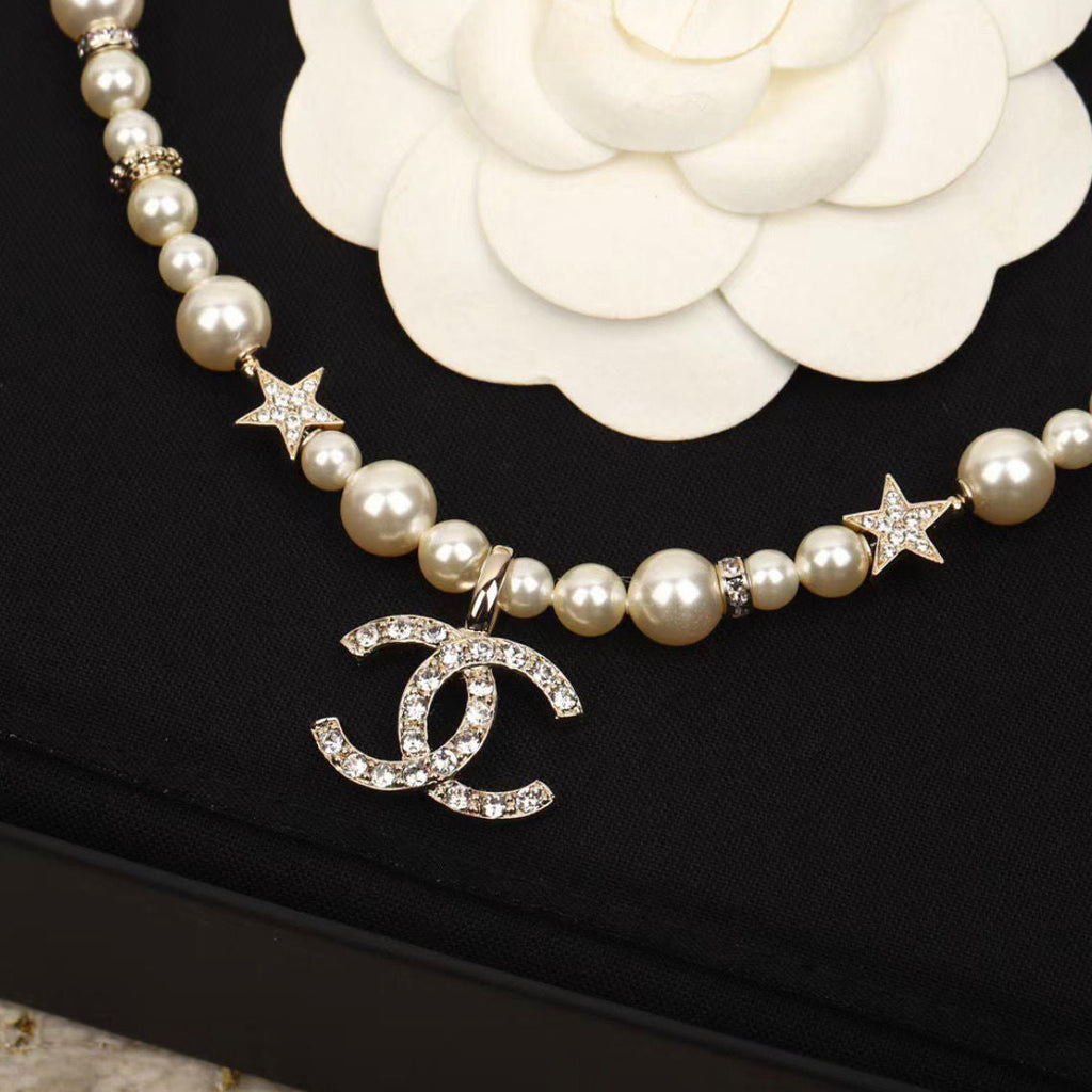 Classic Full Diamond Double C Collarbone Chain PD0823112204