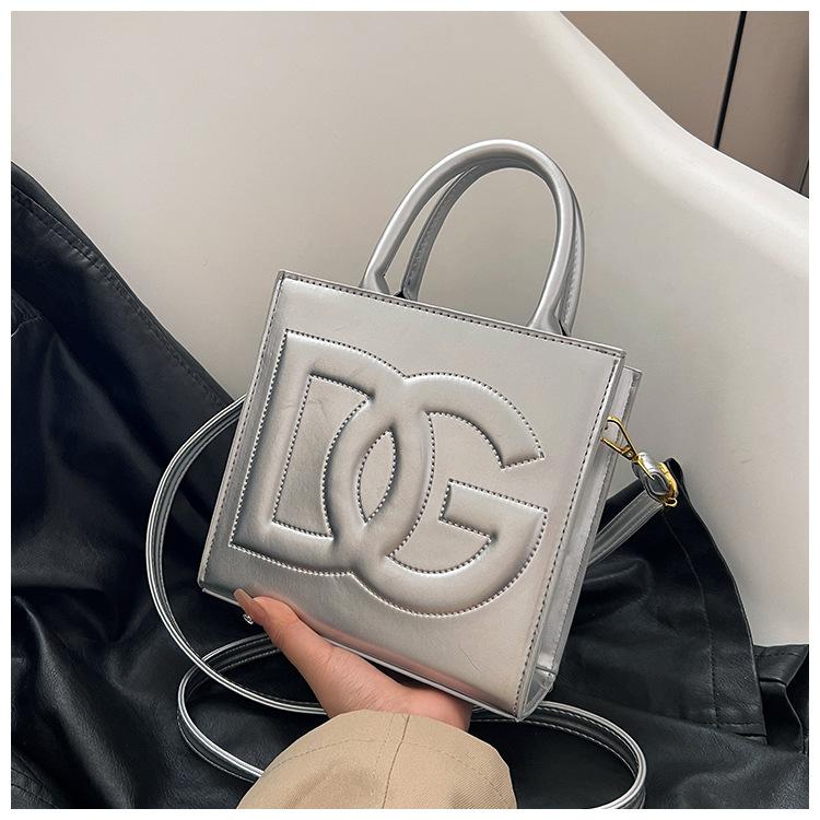 New Fashion Versatile Handbug 1023121903