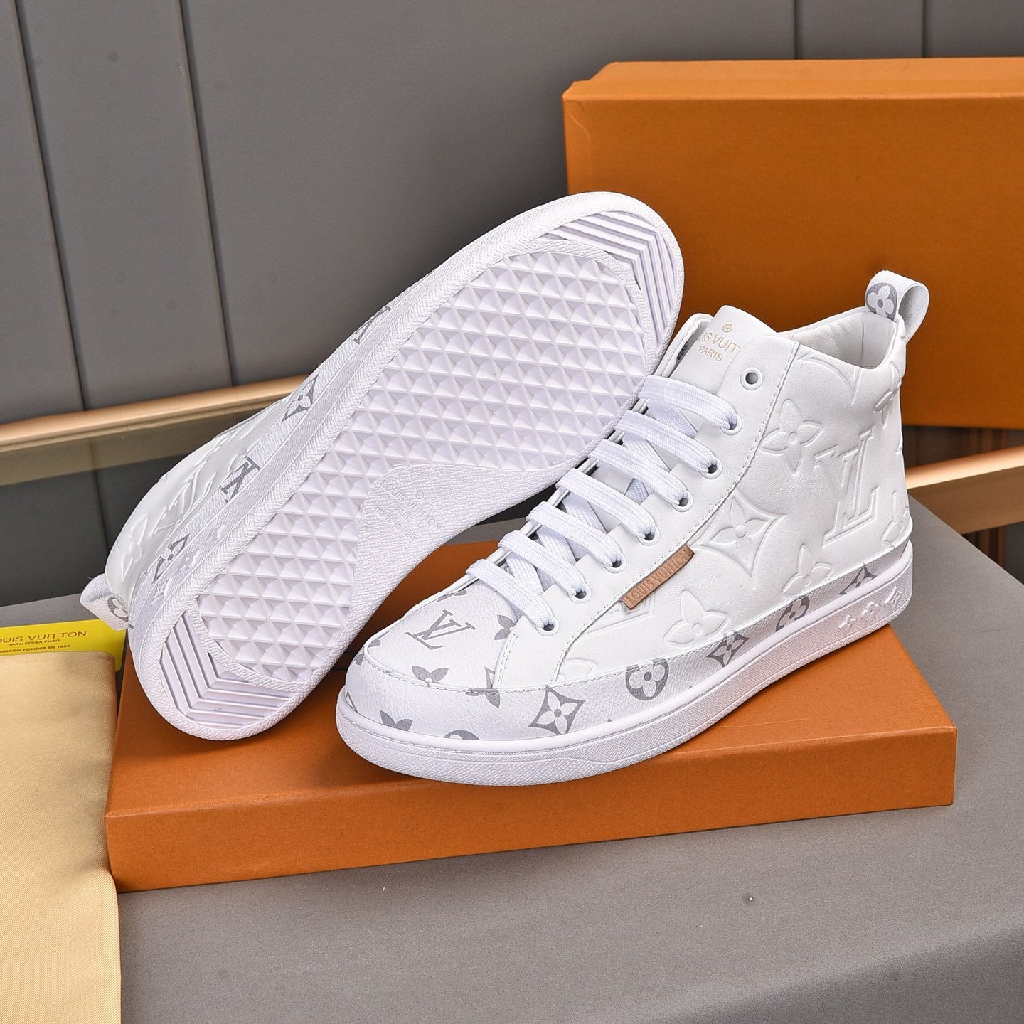 Leisure Pattern Two Tone Trendy High-top Shoes