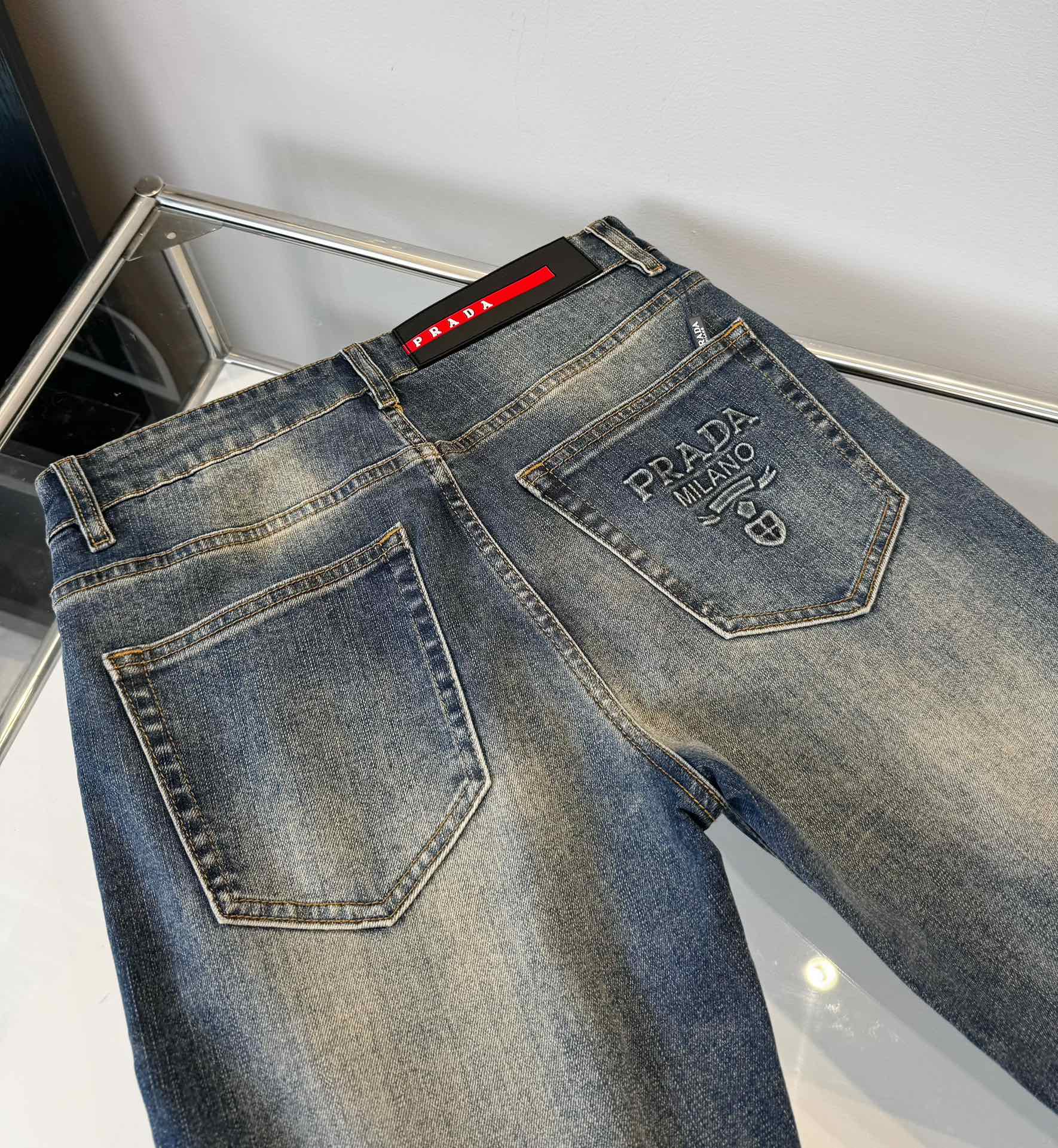 PR Embossed Letters Straight Leg Skinny Jeans 1824091007