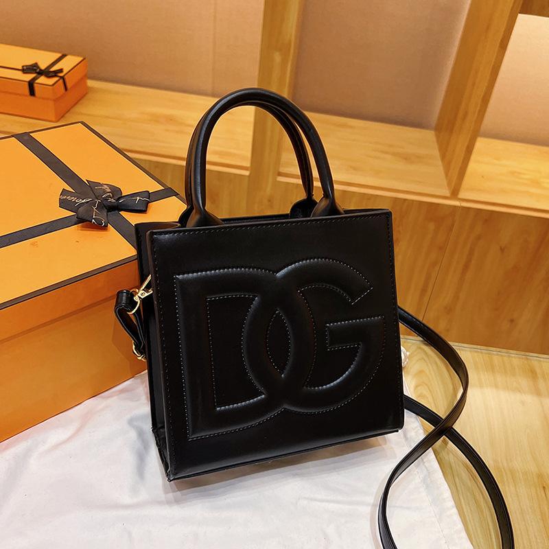 New Fashion Versatile Handbug 1023121903