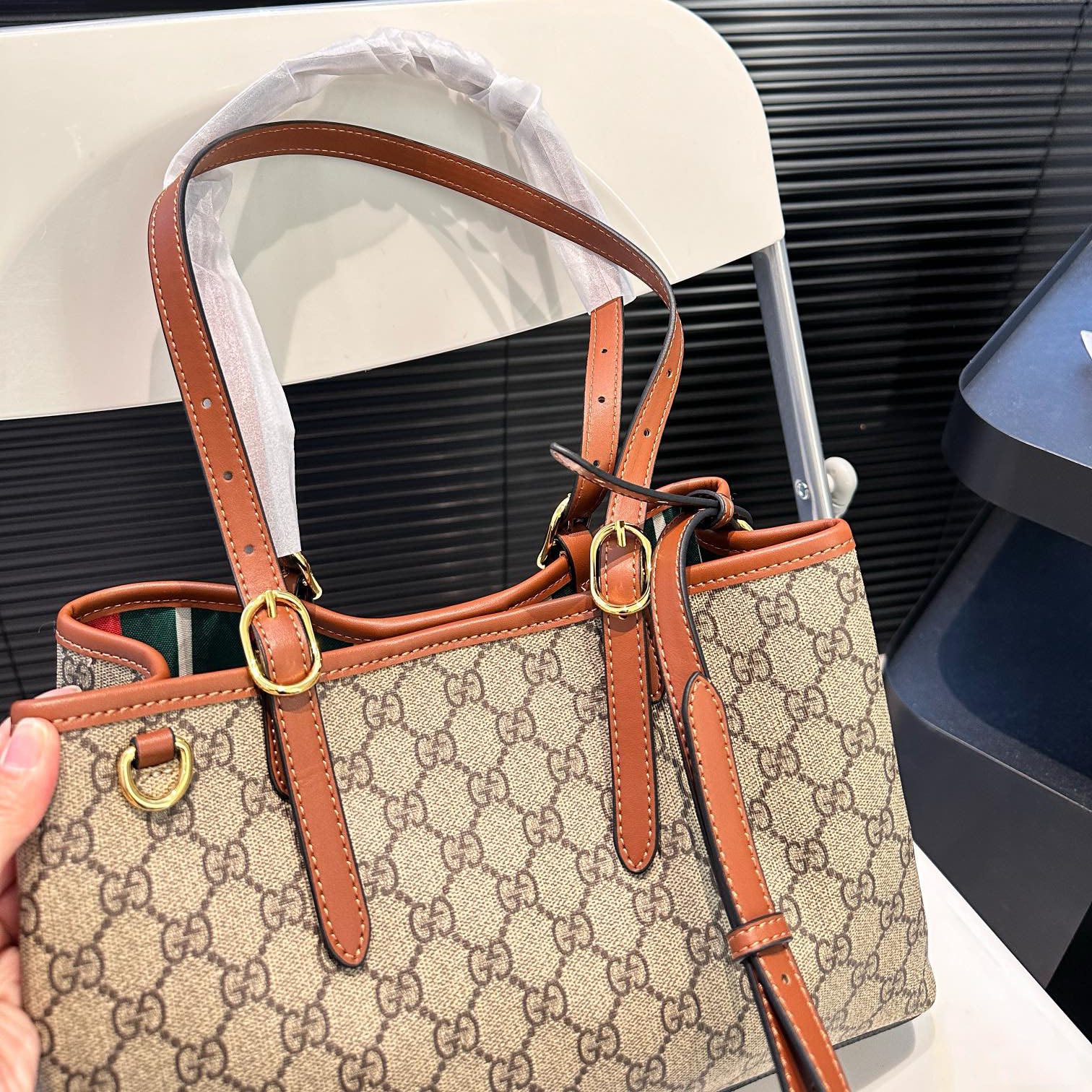 G Emblem Tote Bag 1824081210