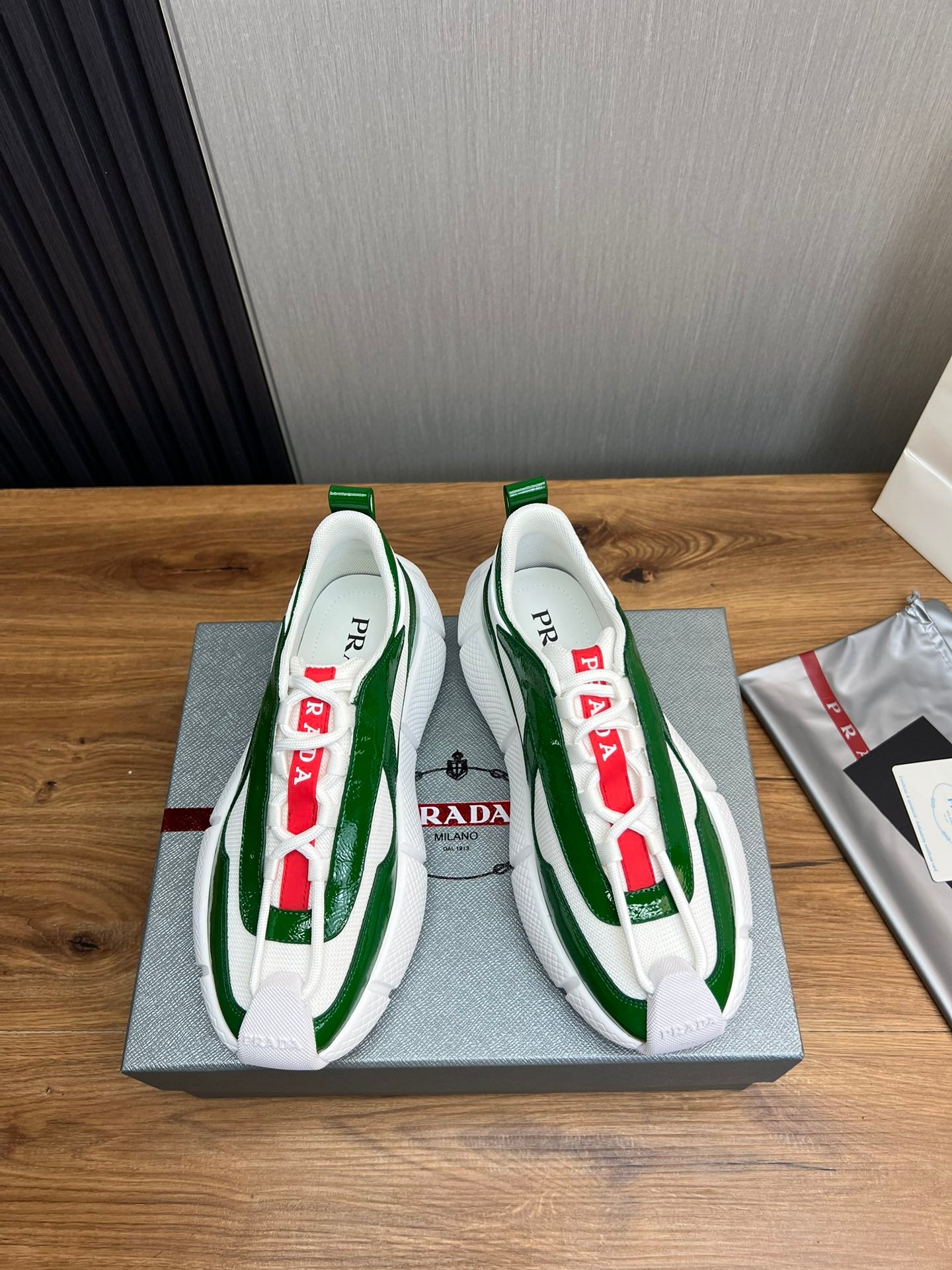 PR patent leather and mesh lace-up sneakers 0724111901