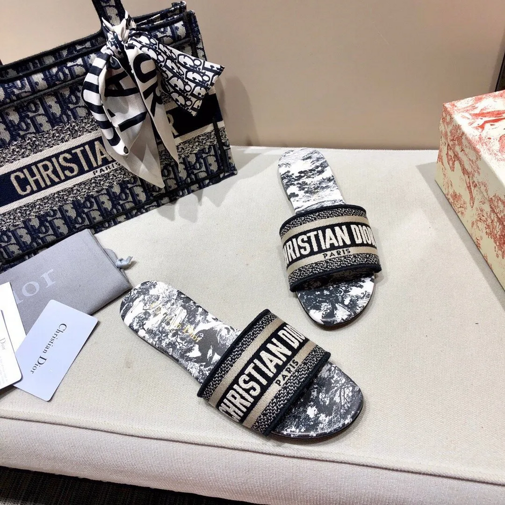 jacquard embroidered slipper