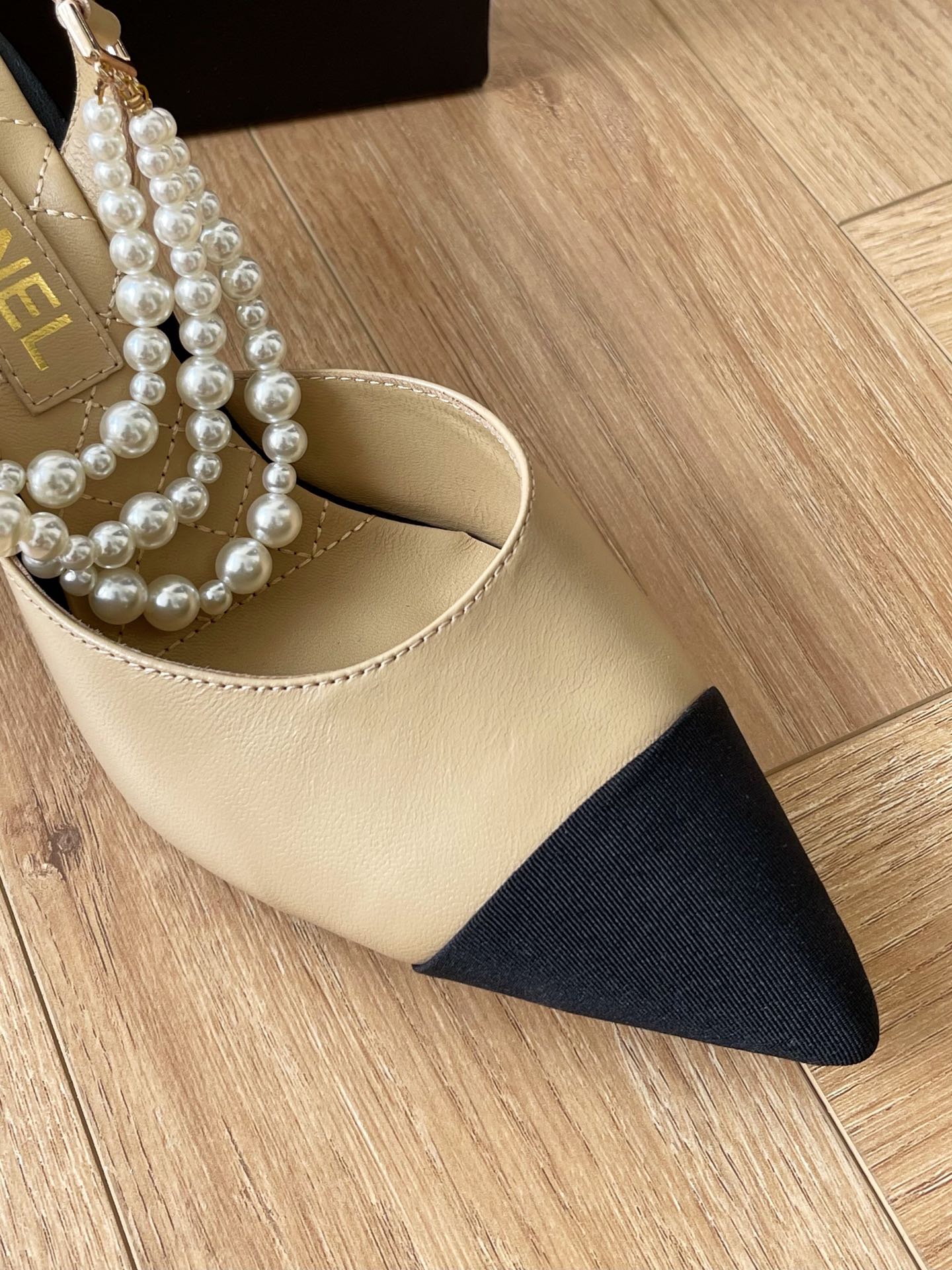 CNL Pointed pearl chain high heel sandals 1824070202