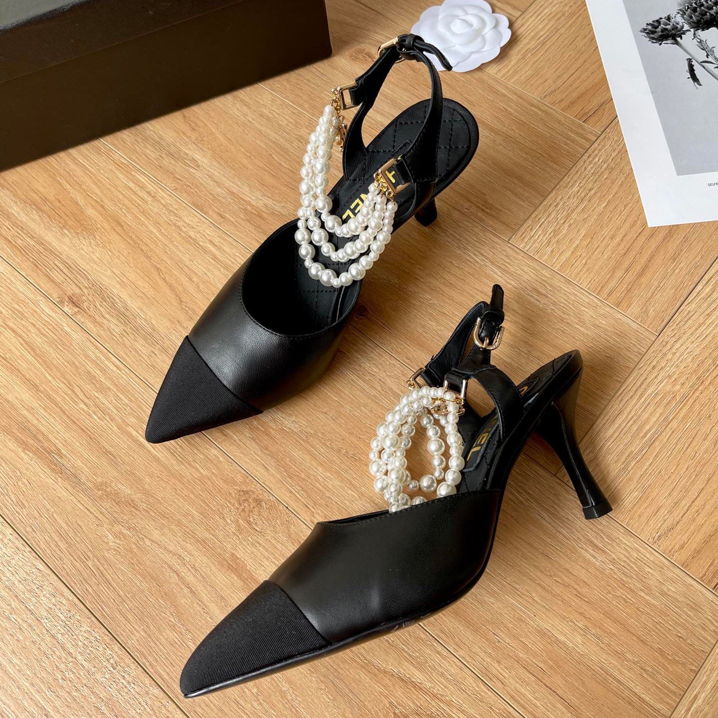 CNL Pointed pearl chain high heel sandals 1824070202