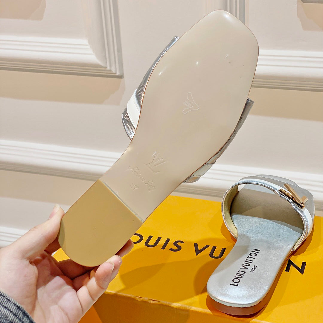 Stylish patent leather flat slippers 1824041113