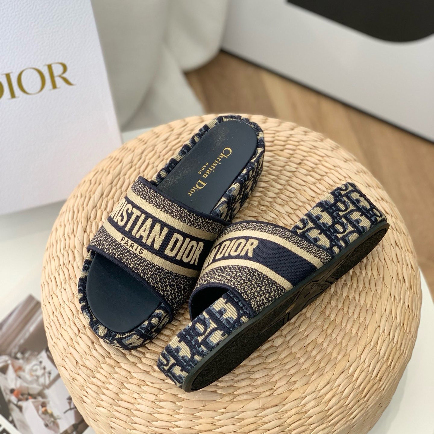 D High Quality Printed Embroidered Slippers 0724061403