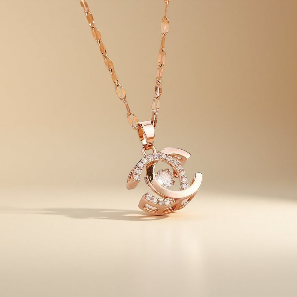 Elegant double C necklace 2025081309