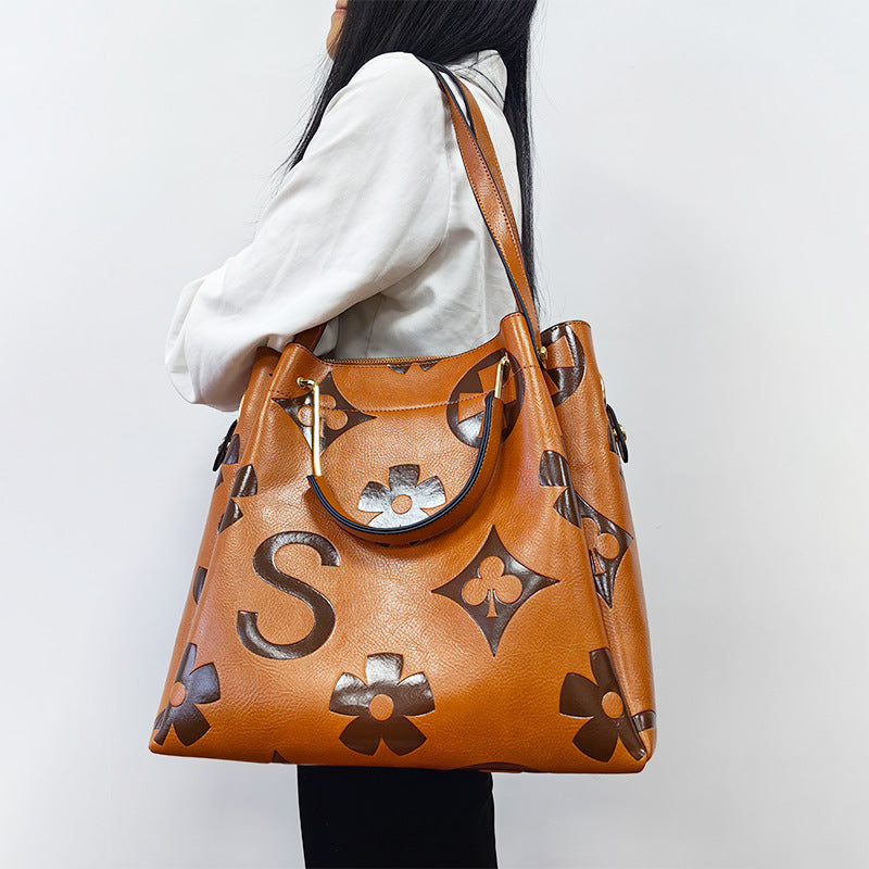 Embossed shoulder bag, work and commuting bag 2025080817