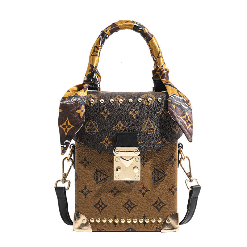 Retro printed small square bag 2025073106