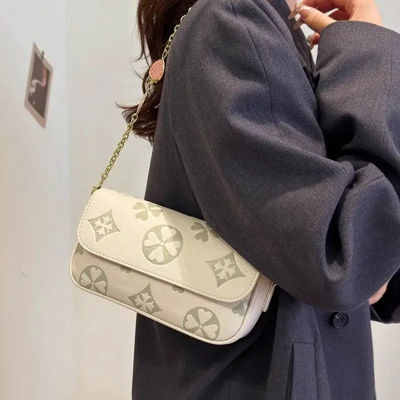 Fashionable high-end square shoulder bag 2025073104