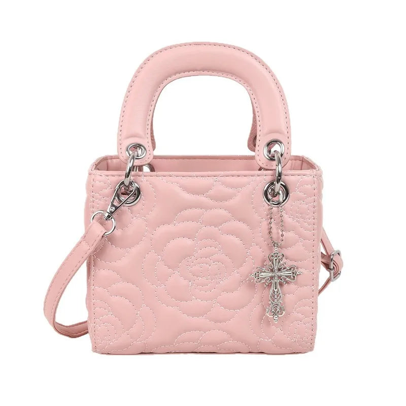 A fashionable handbag for ladies 2025072909