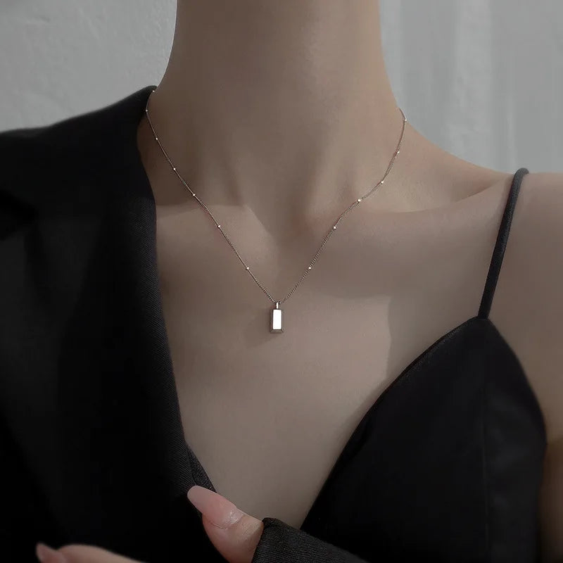 Fashionable cube necklace 2025081104