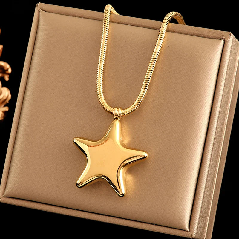 Square pendant necklace 2025081210