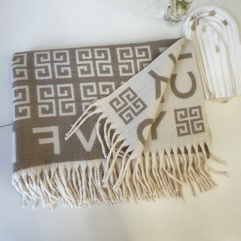 New cashmere scarf—versatile and warm 1025090803