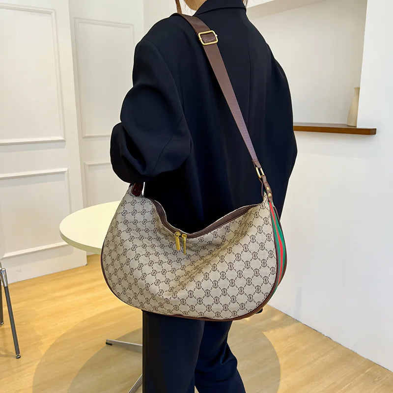 Large-capacity shoulder crossbody bag 2025080807