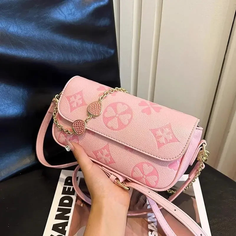 Fashionable high-end square shoulder bag 2025073104