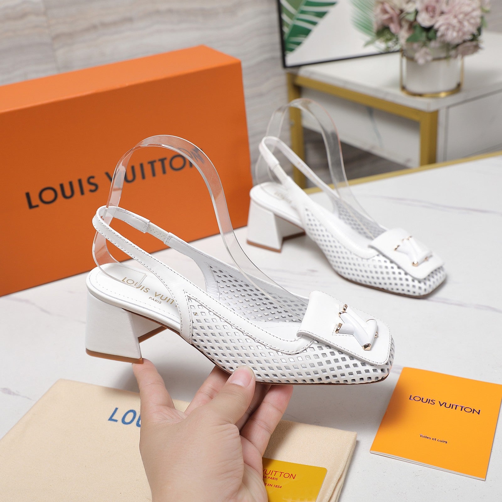 Lvv perforated sandals 0725102303