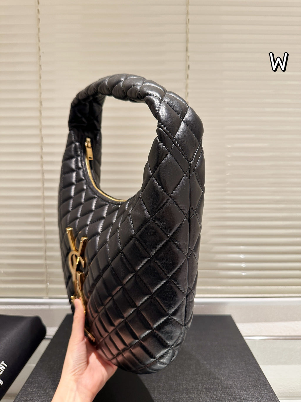 YSL fashion single-shoulder underarm handbag 0725090903