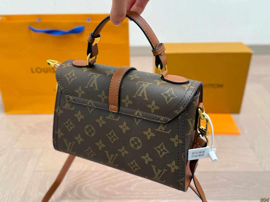 Lv Carry a crossbody bag 0725101402