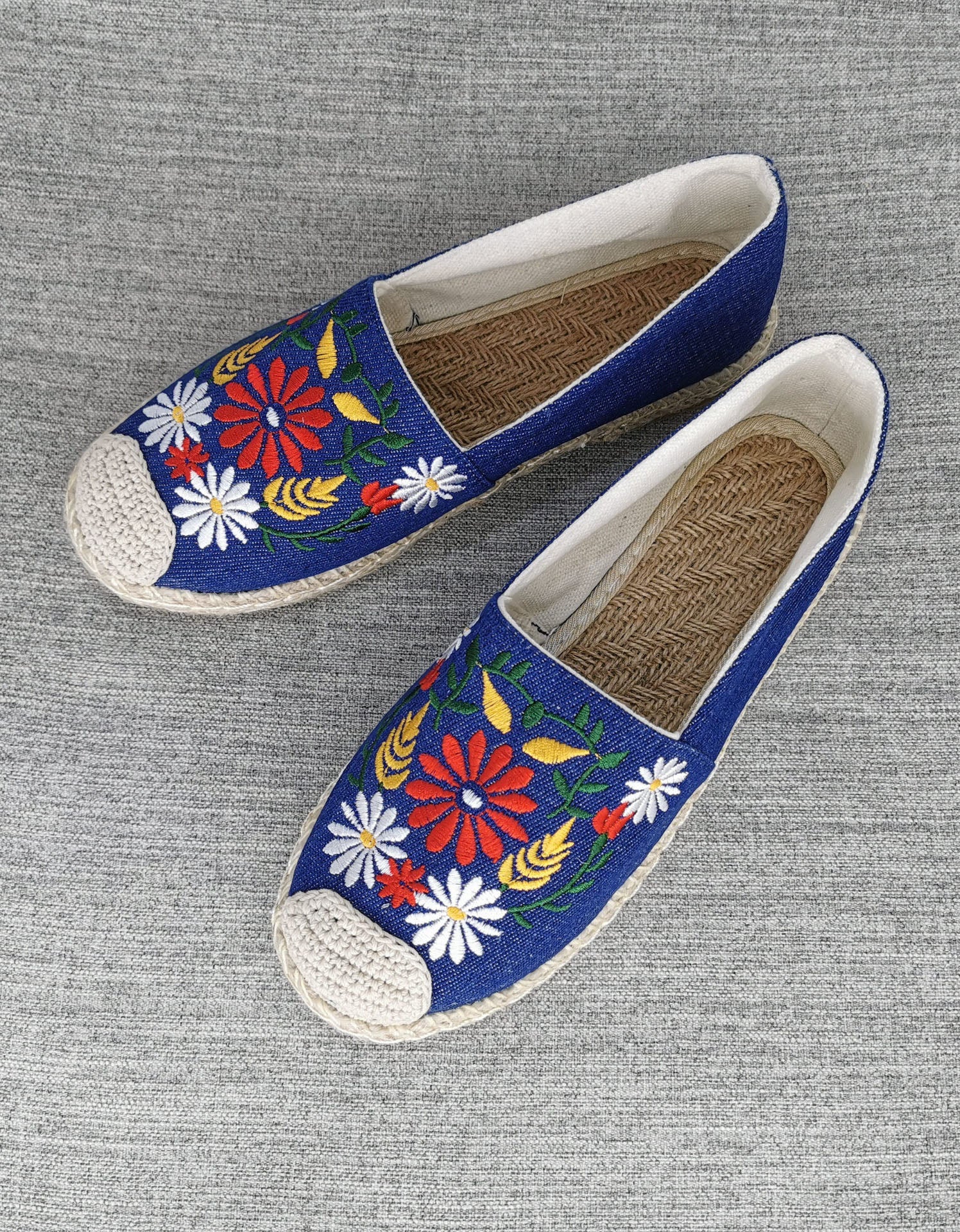 Ethnic Style Embroidered Flat Linen Shoes