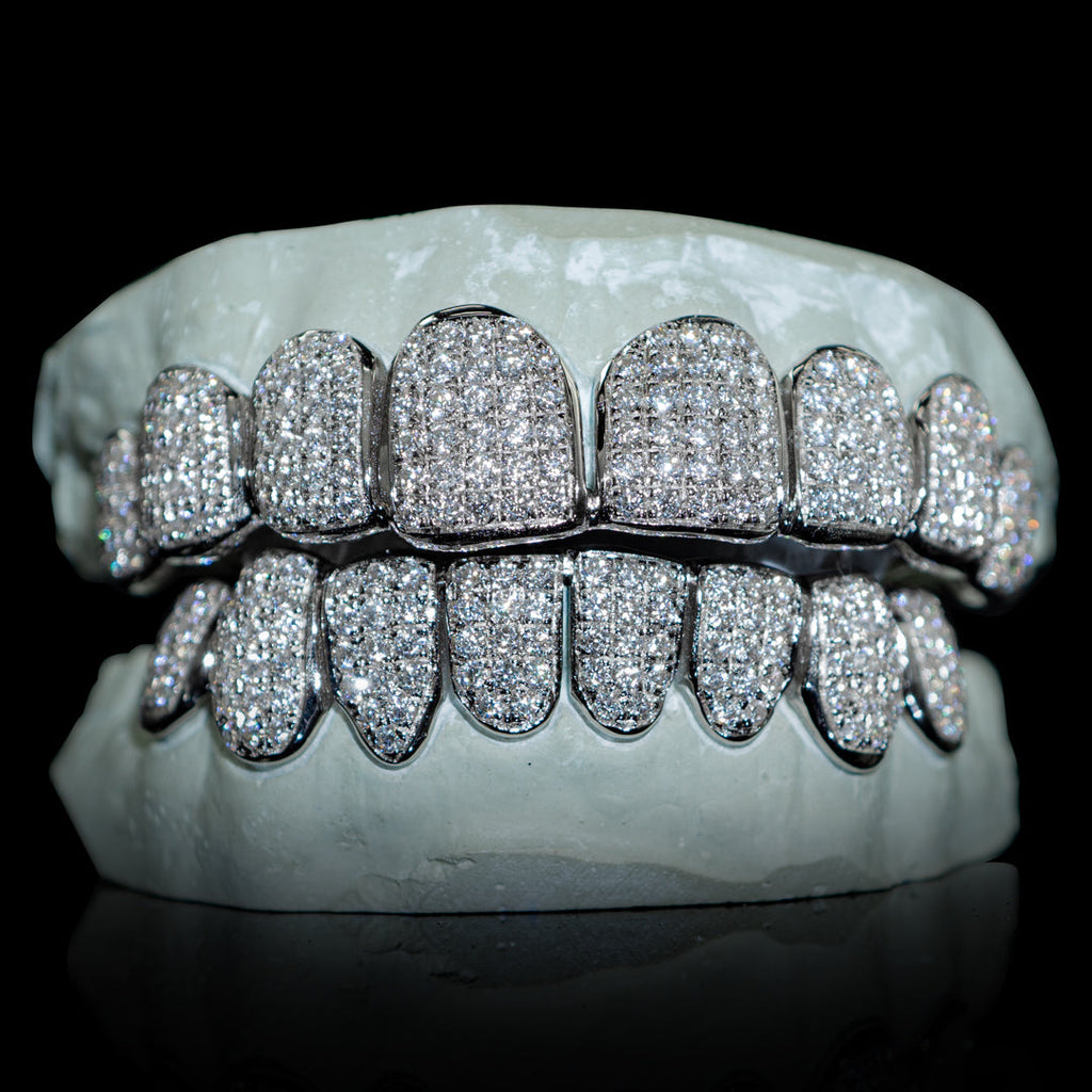 Iced VVS Moissanite Grillz (Straight Setting)